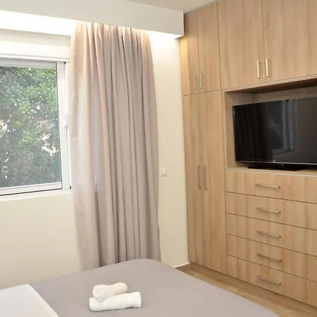 City Heart Flats First Floor Apartment *