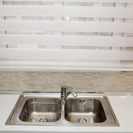 City Heart Flats First Floor Apartment *
